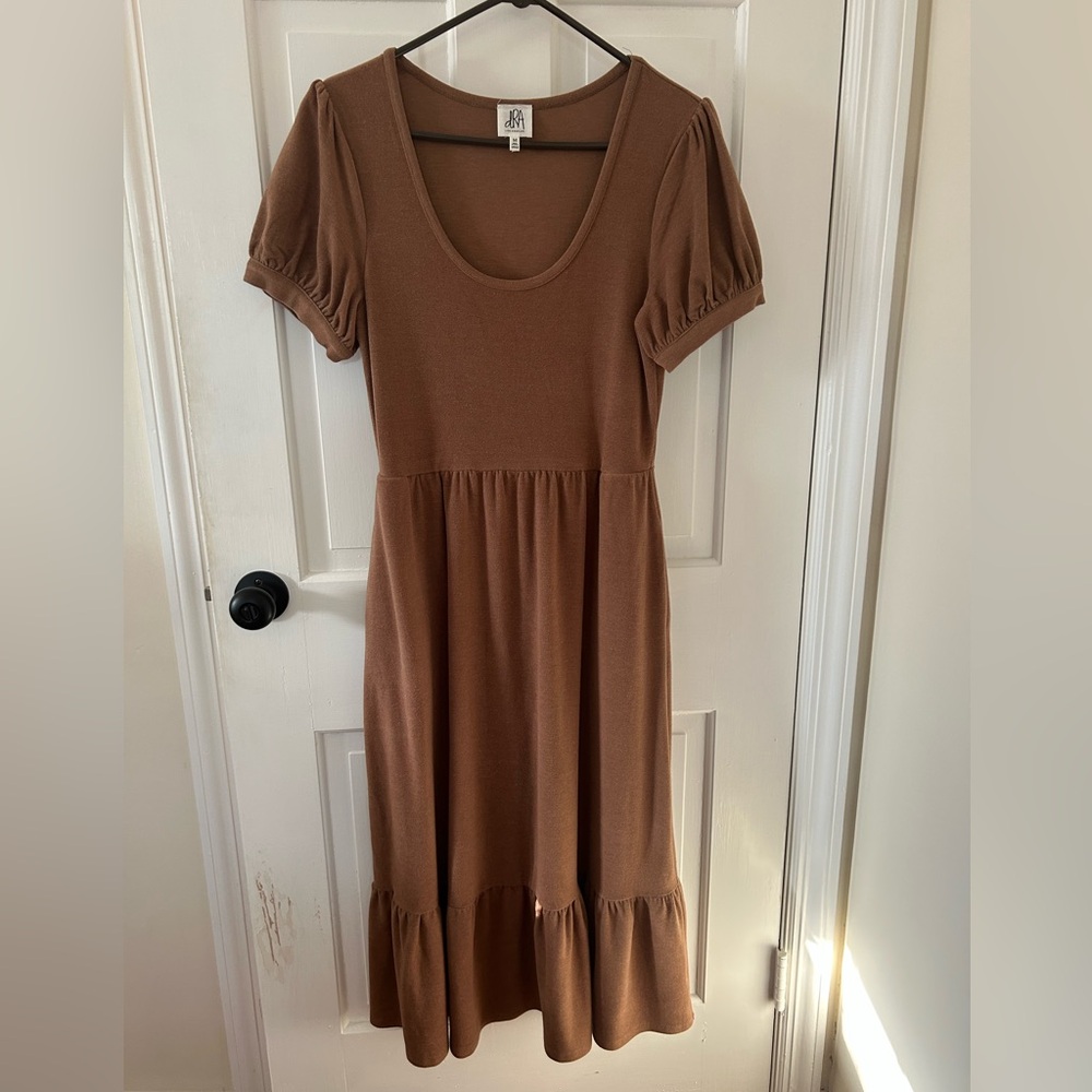 dRA LOS ANGELES RUTH SHORT SLEEVE BROWN TIERED MAXI DRESS SIZE MEDIUM